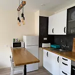 Centrally Located M, Bright And Sunny With Terrace And Pool Views Apartament *