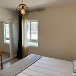 Apartament Centrally Located M, Bright And Sunny With Terrace And Pool Views